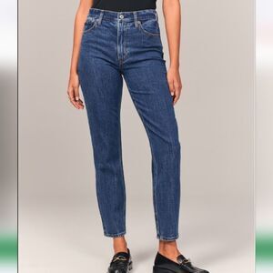 Abercrombie and Fitch 33/16 The Mom High Rise Jean